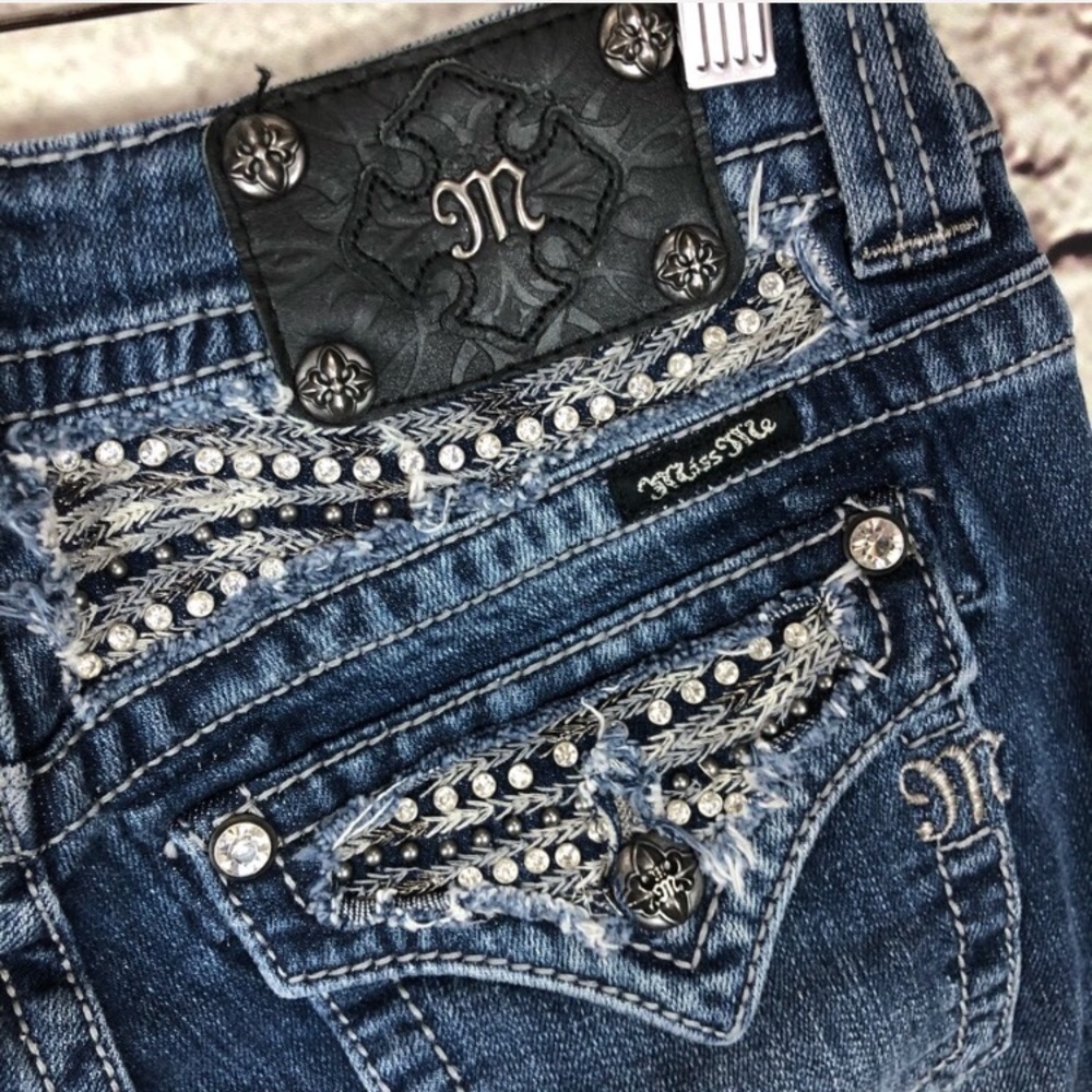 Miss Me Distressed Denim Capri Jeans